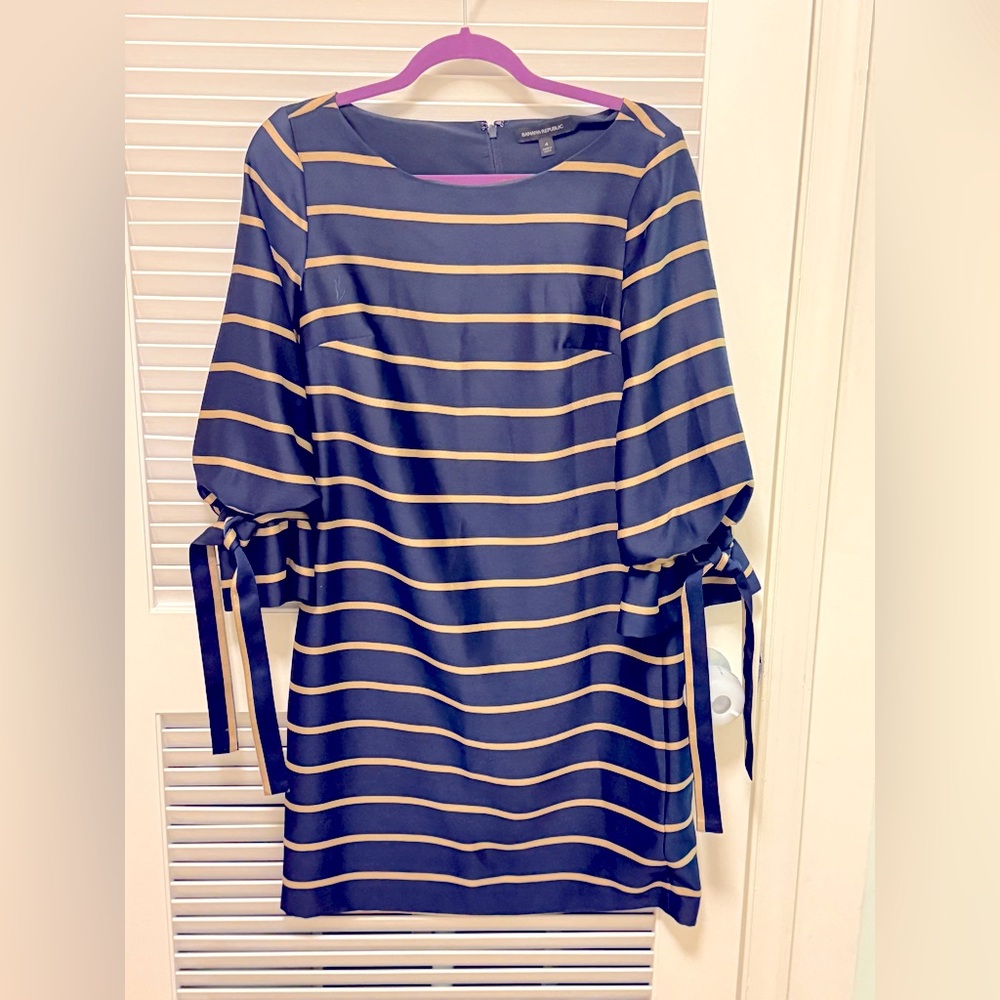 Banana Republic Navy Dress with Gold Stripes Sz 4